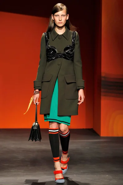 Look 4